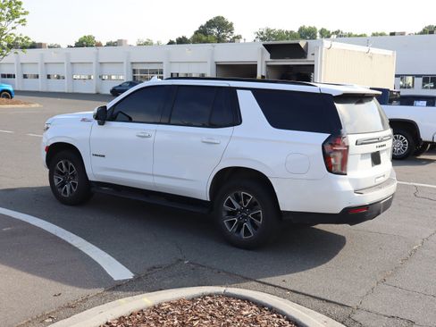 Used 2023 Chevrolet Tahoe Z71 w/ Luxury Package AWD/4WD image 8