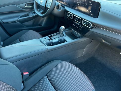 New 2026 Nissan Sentra SR w/ Floor Mat Package image 12