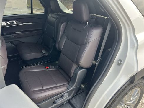 New 2026 Ford Explorer Platinum image 20