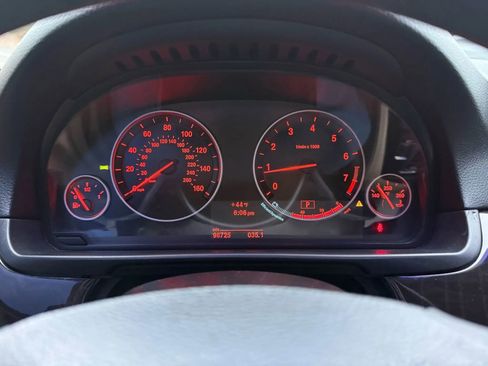 Used 2013 BMW 528i Sedan image 19