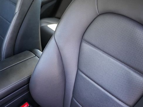 Used 2021 Mercedes-Benz C 300 Sedan image 25