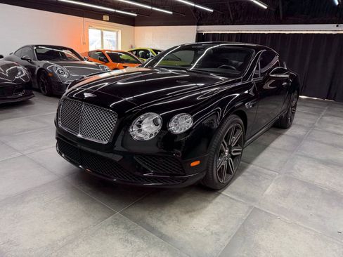 Used 2017 Bentley Continental GT image 1