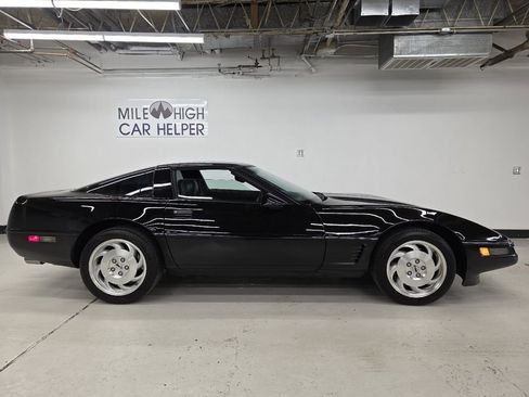 Used 1995 Chevrolet Corvette Coupe RWD image 8