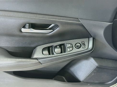Used 2022 Nissan Sentra SV FWD image 24