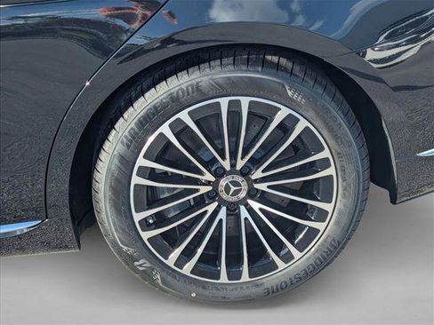 Used 2025 Mercedes-Benz S 580e 4MATIC Sedan image 9