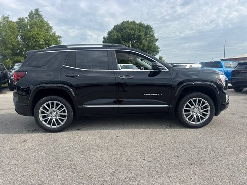 New 2026 GMC Terrain Denali w/ LPO, Floor Liner Package AWD/4WD image 8