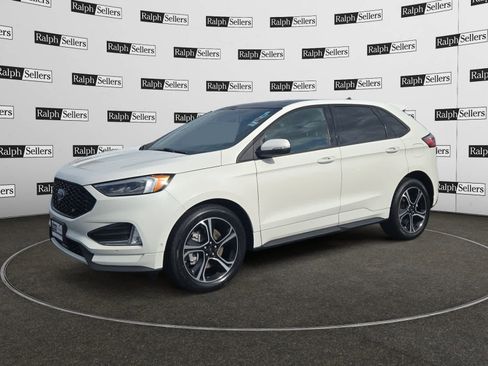 Used 2022 Ford Edge ST w/ Equipment Group 401A image 2