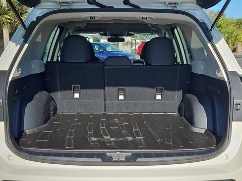 Used 2023 Subaru Forester Premium image 6