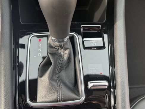 New 2026 Jeep Compass Latitude AWD/4WD image 22