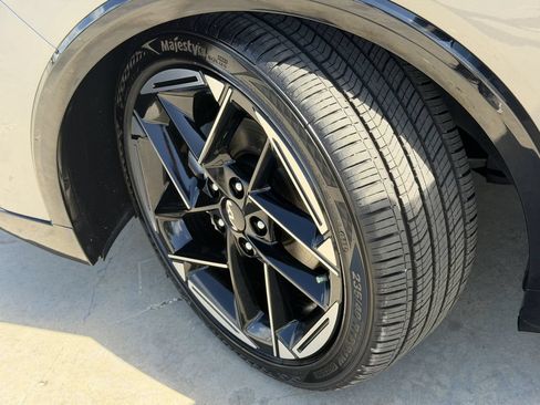 Certified 2025 Kia K4 GT-Line w/ GT-Line Sunroof Package FWD image 34