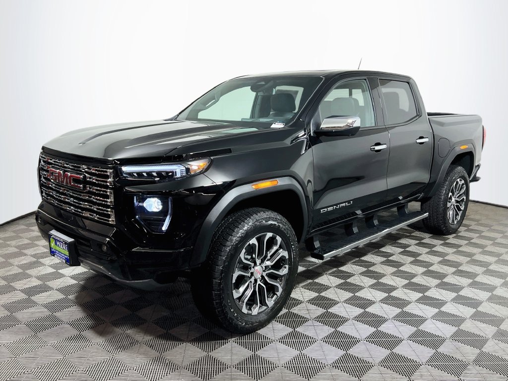 New 2026 GMC Canyon Denali AWD/4WD image 3