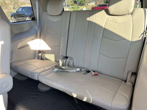 Used 2020 Cadillac Escalade Premium Luxury image 21