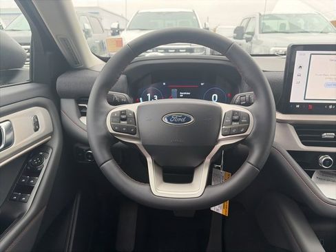 New 2026 Ford Explorer Active w/ Active Comfort Package image 15