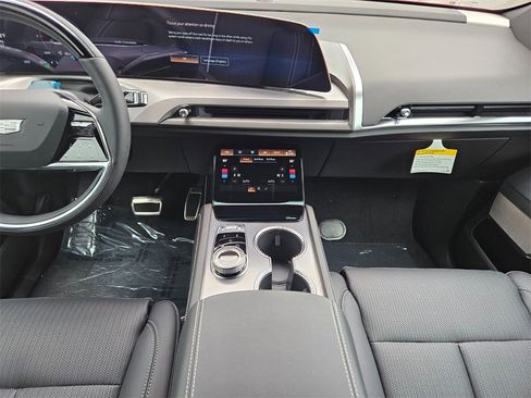 New 2026 Cadillac Vistiq Sport w/ LPO, Floor Liner Package image 14