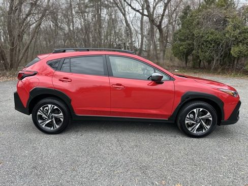 Used 2024 Subaru Crosstrek 2.0i Premium image 4
