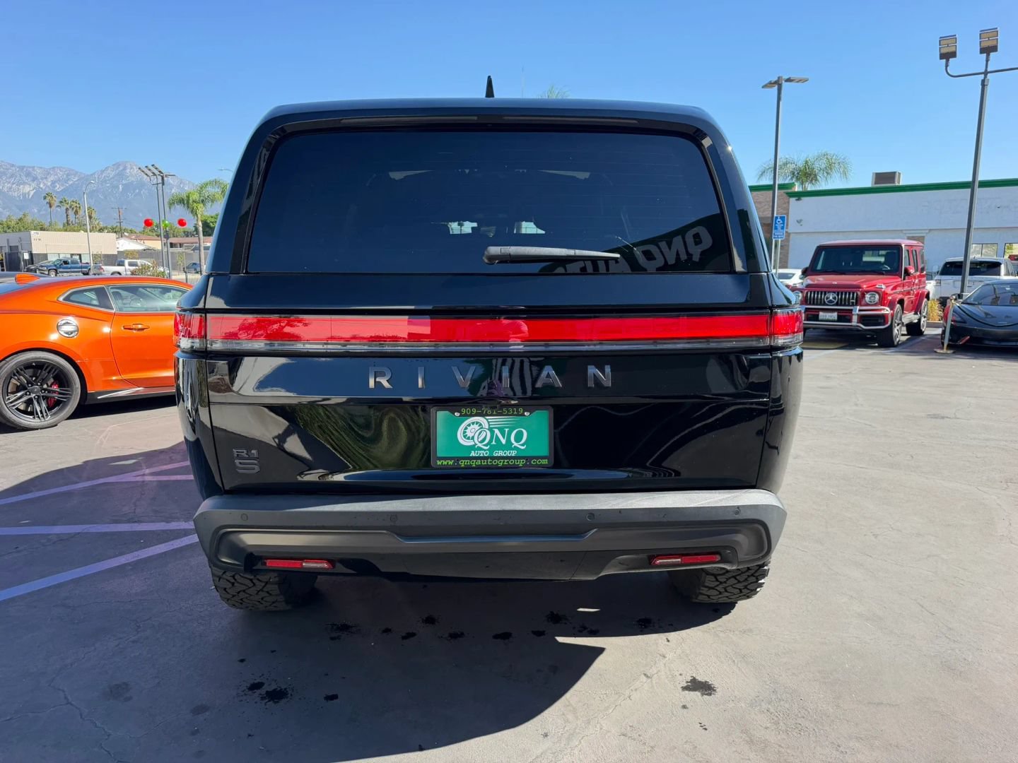 Used 2025 Rivian R1S Adventure Dual AWD/4WD image 8