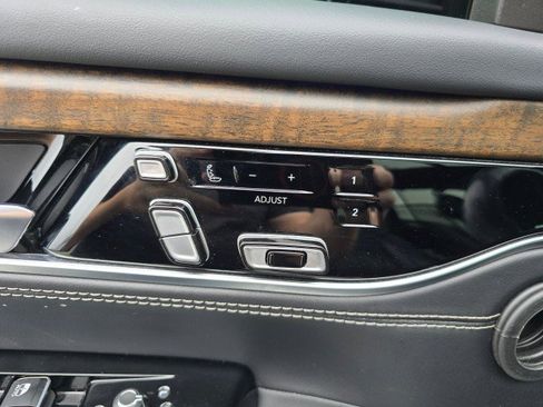 Used 2022 Jeep Grand Wagoneer Series I w/ HD Trailer Tow Package image 28