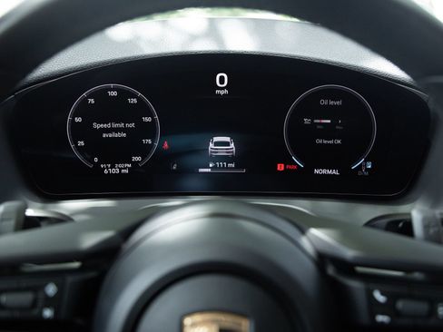 Certified 2025 Porsche Panamera w/ Premium Package RWD image 14