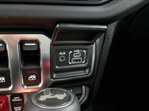 Certified 2025 Jeep Wrangler Rubicon w/ Safety Group image 30