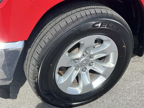 Used 2024 RAM 1500 Laramie image 8