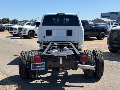 New 2026 RAM 5500 4x4 Crew Cab w/ Laramie Trim Package image 10