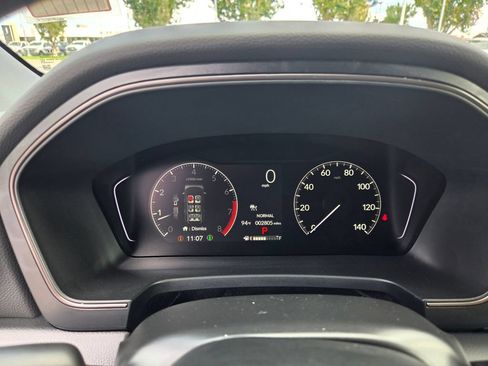 Used 2025 Honda Pilot TrailSport image 37