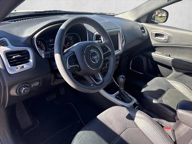 Used 2021 Jeep Compass Latitude FWD image 9