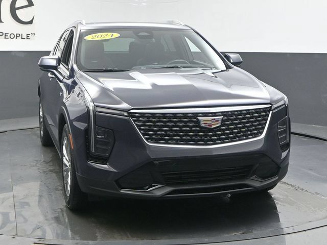 Used 2024 Cadillac XT4 Premium Luxury w/ Cold Weather Package AWD/4WD image 57