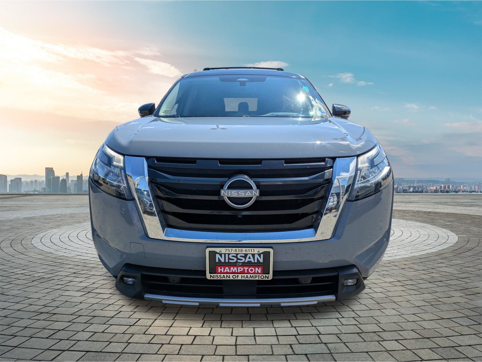 Used 2022 Nissan Pathfinder Platinum w/ Cargo Package FWD image 10