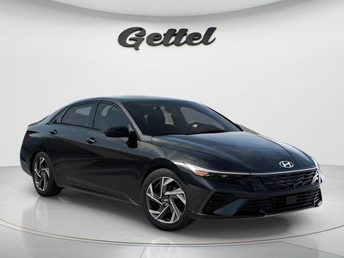New 2026 Hyundai Elantra SEL Sport Premium FWD image 2