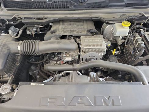 Used 2024 RAM 1500 Laramie AWD/4WD image 10