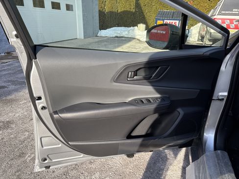 New 2026 Toyota Prius LE image 10