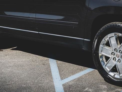 Used 2017 GMC Acadia Limited SLT FWD image 18