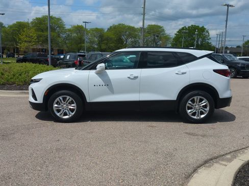 Used 2022 Chevrolet Blazer LT w/ Sound & Technology Package AWD/4WD image 5