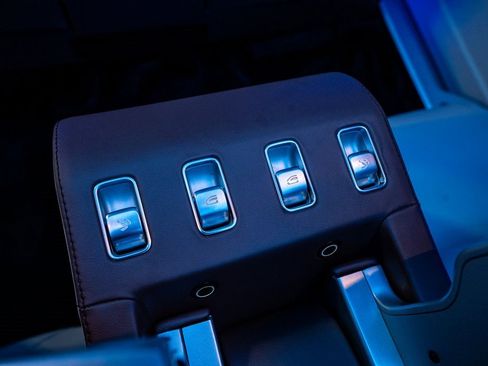 Used 2020 Mercedes-Benz Metris Passenger image 48