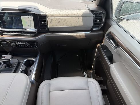Used 2024 Chevrolet Silverado 1500 RST w/ Convenience Package II AWD/4WD image 17