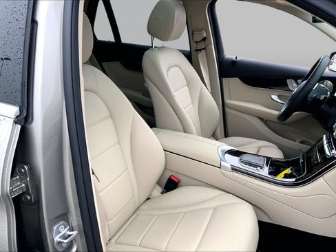 Certified 2021 Mercedes-Benz GLC 300 image 9