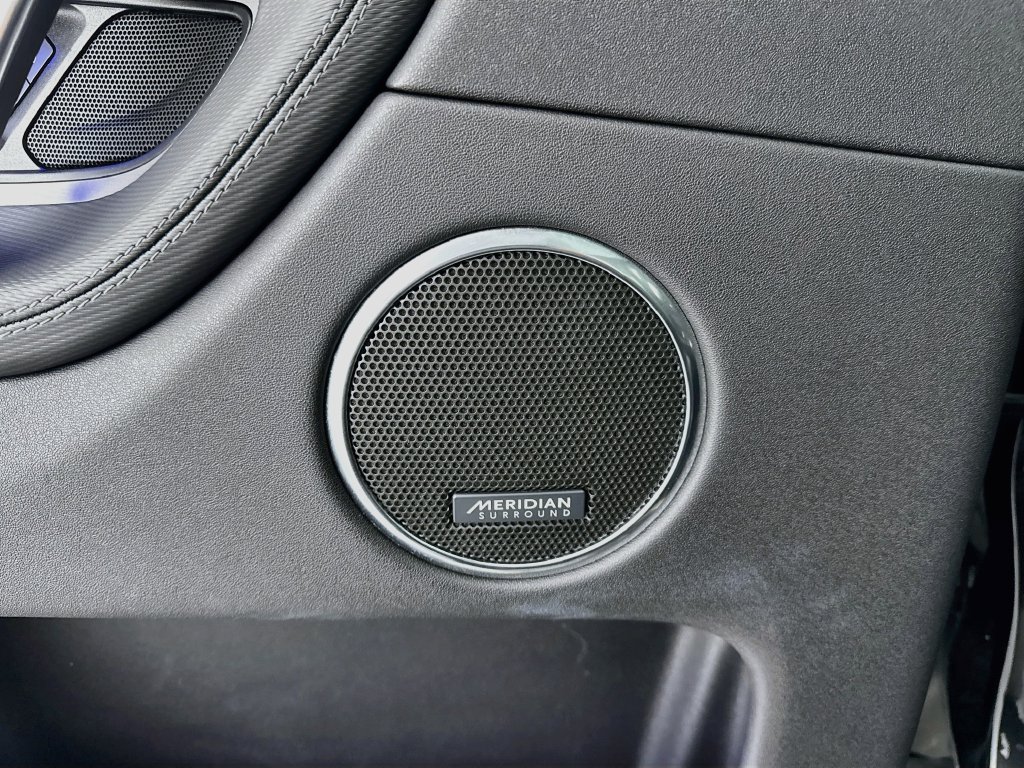 Certified 2025 Land Rover Discovery Sport Dynamic SE AWD/4WD image 19