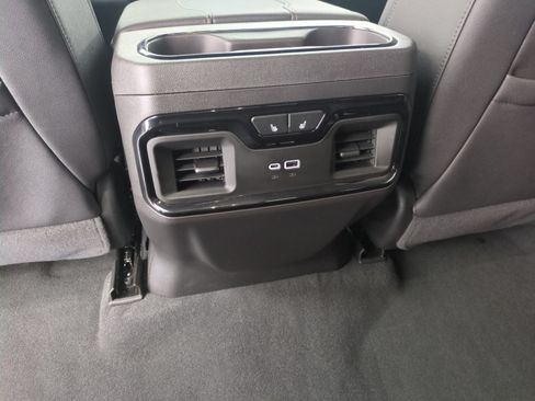 Used 2025 GMC Sierra 1500 AT4 w/ AT4 Premium Package AWD/4WD image 19