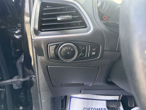 Used 2024 Ford Edge Titanium AWD/4WD image 18