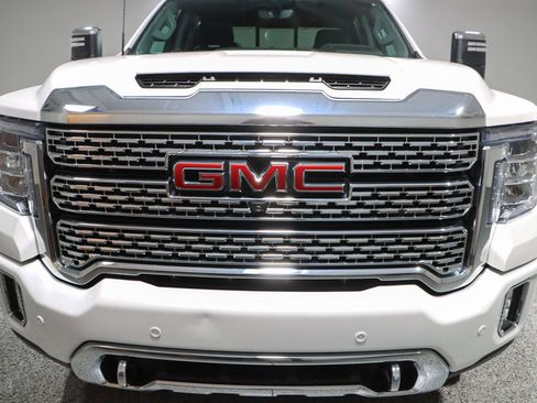 Used 2023 GMC Sierra 2500 Denali w/ Denali Ultimate Package AWD/4WD image 4