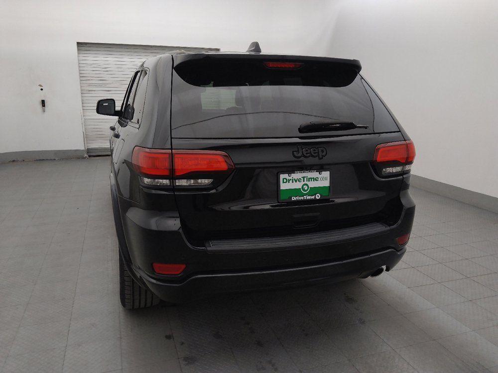 Used 2018 Jeep Grand Cherokee Altitude RWD image 6