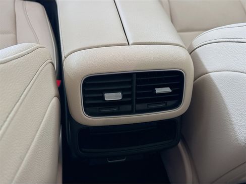 Certified 2025 Mercedes-Benz GLE 350 4MATIC image 28