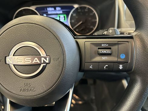 Certified 2022 Nissan Rogue SV image 14