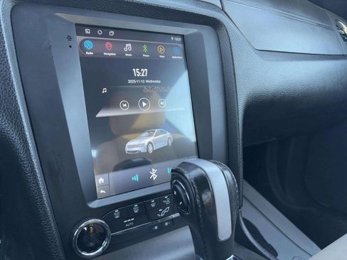 Used 2014 Ford Mustang Convertible image 24