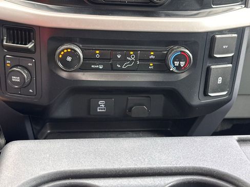 Used 2023 Ford F150 XLT image 32