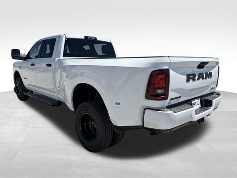 New 2026 RAM 3500 Big Horn AWD/4WD image 6