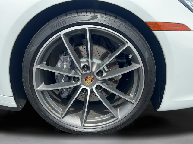 Used 2024 Porsche 911 Carrera RWD image 10