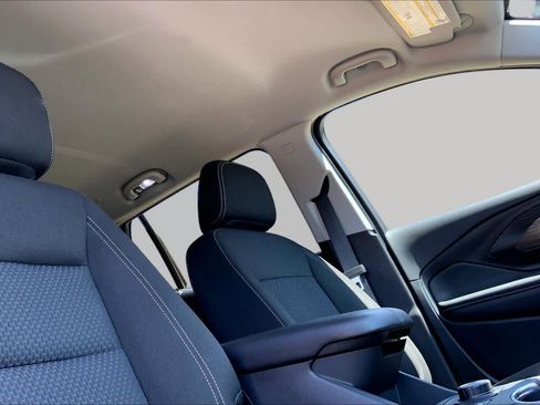 Used 2024 GMC Terrain SLE w/ Driver Convenience Package FWD image 14