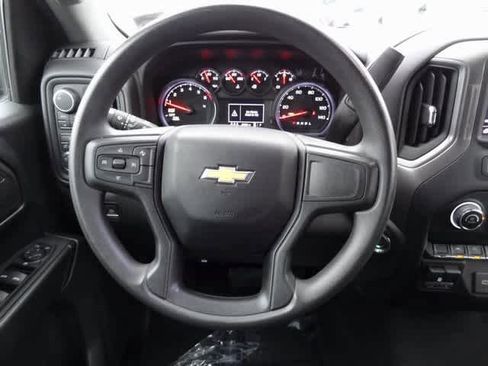 Used 2024 Chevrolet Silverado 1500 Custom image 12
